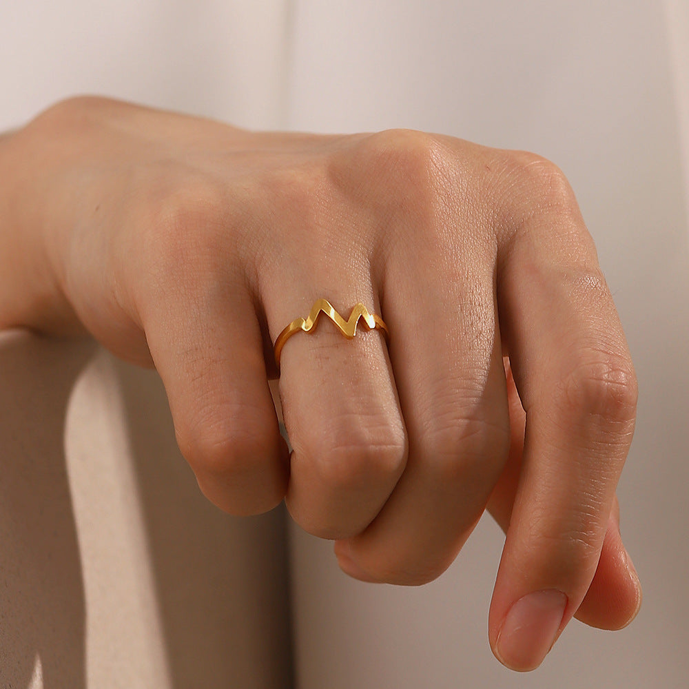18K Gold Plated Heartbeat Ring – Versatile Love Jewelry