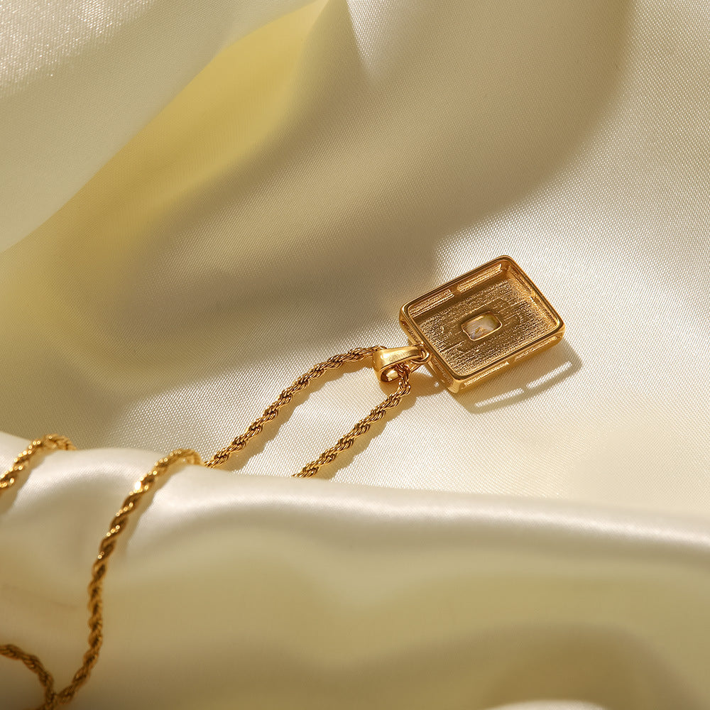18K Gold Malachite Twist Chain Square Pendant Necklace