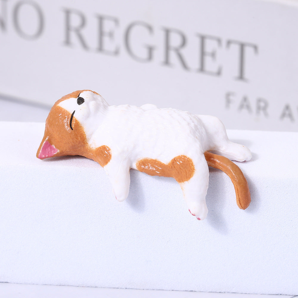 Cute Cat Figurine Mini Desk & Car Console Decoration